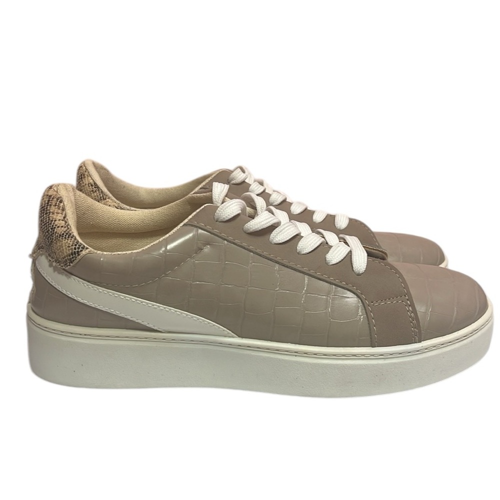 Qupid Grey Crocodile and Snakeskin Sneakers. Size 9